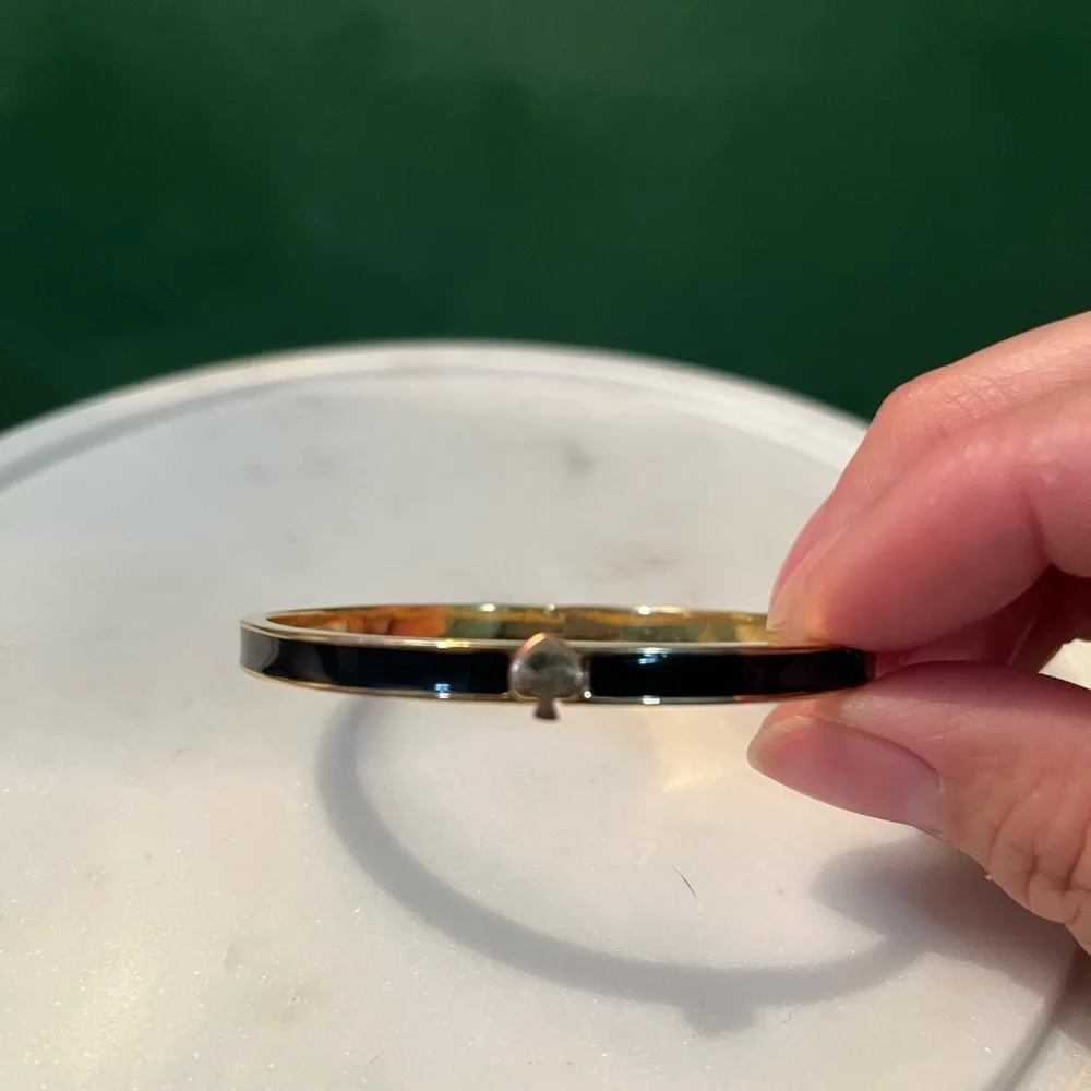 3/$30 KATE SPADE LIVE COLORFULLY BLACK ENAMEL SPADE GOLD BRACELET - Picture 4 of 4